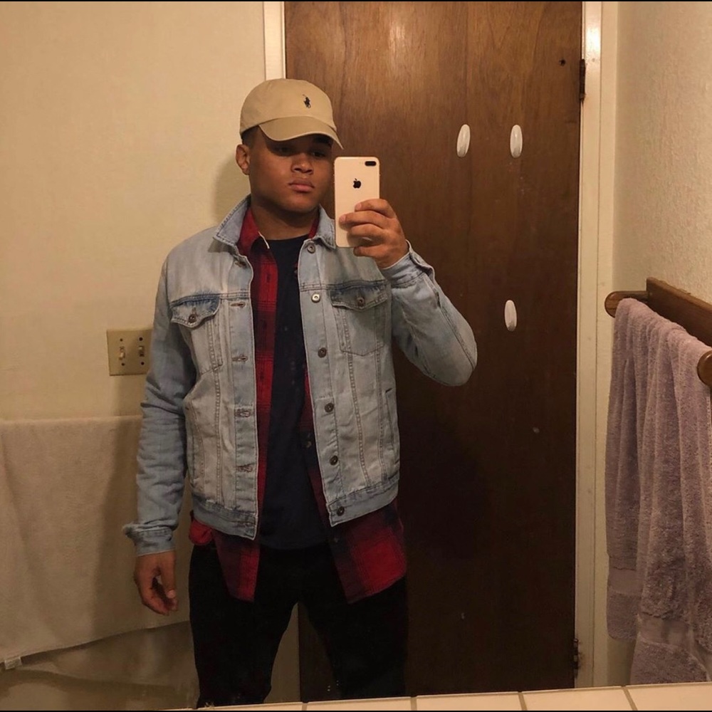 Meet your Posher, Akari